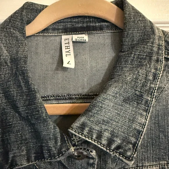 Ethyl Classic Blue Denim Jean Jacket NWOT never worn - Picture 2 of 4